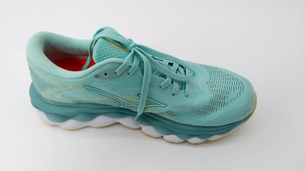 Mizuno Wave Sky 7 Women's Shoes Eggshell Blue/White : Women's 7.5 B - Medium