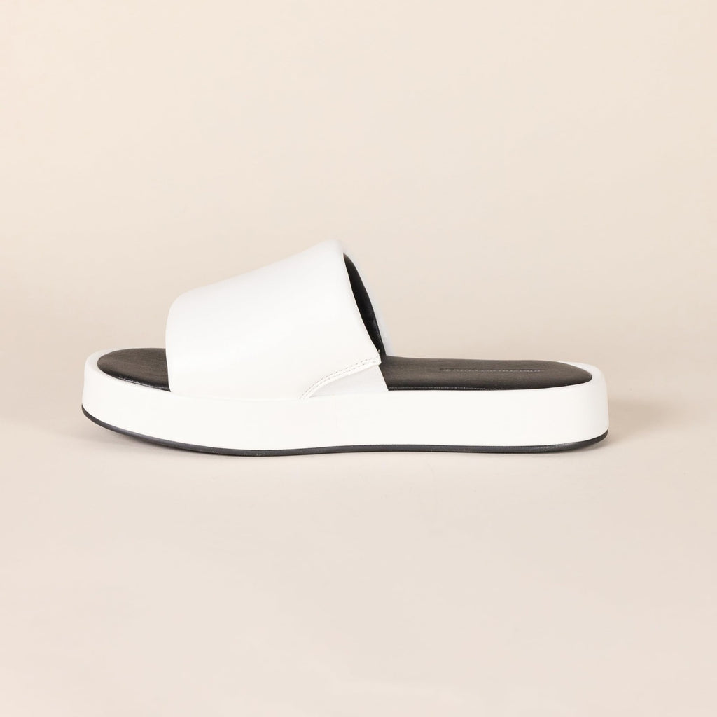 Amazon Essentials Women's Slide Flatform Sandal, White, 13