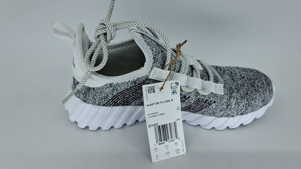 adidas Unisex-Kids Kaptir Flow, White/Black/Silver Metallic, 4