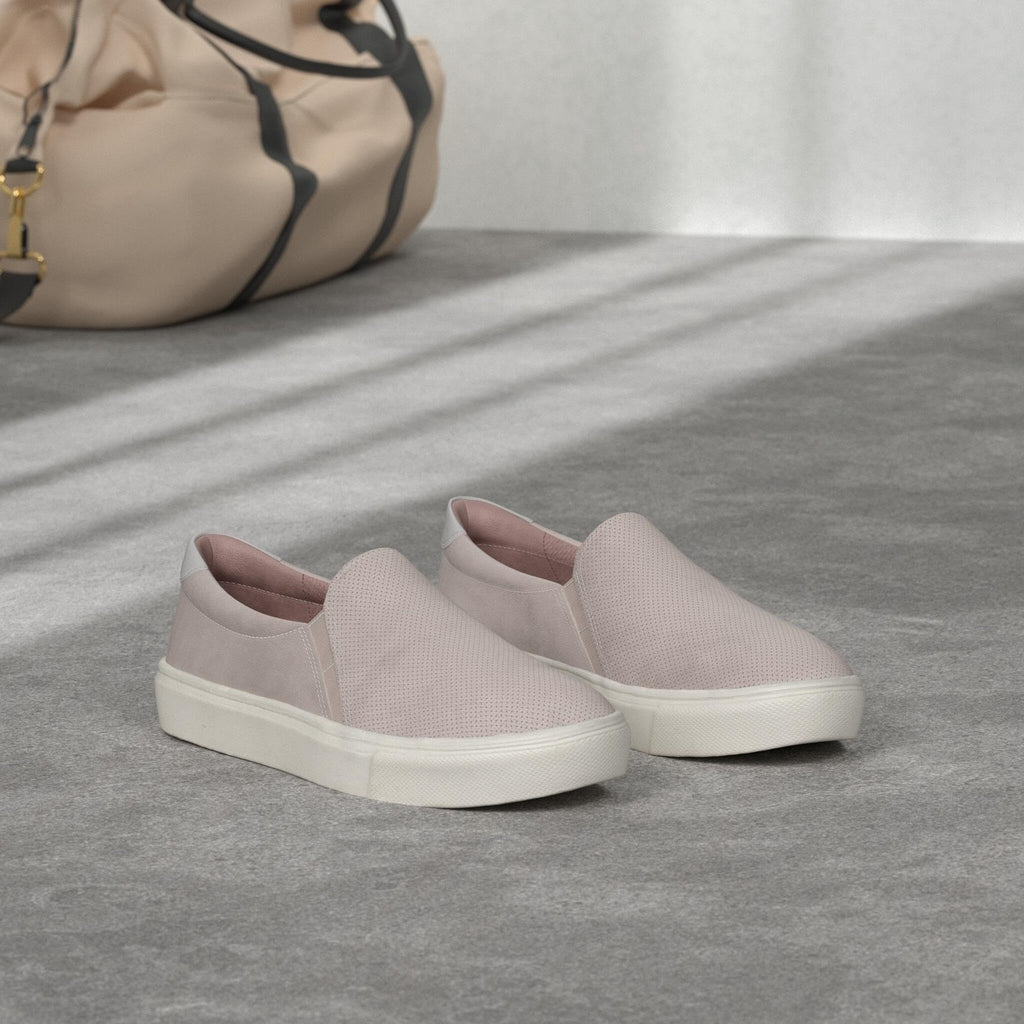 Dr. Scholl's Womens Nova Slip On Sneakers, Light Grey/White, Size 8