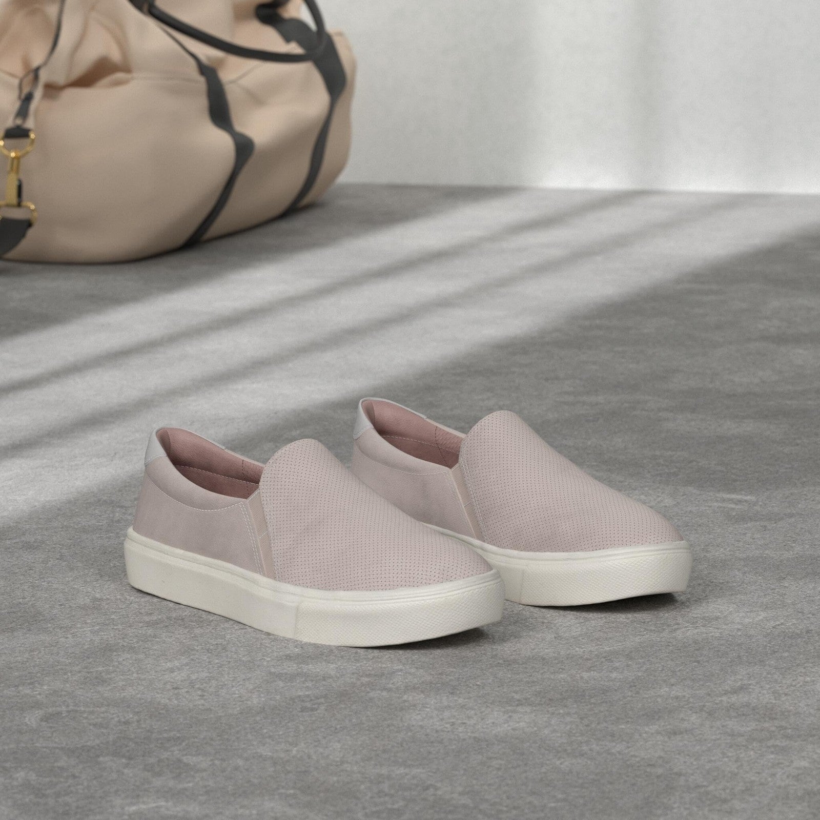 Dr. Scholl's Womens Nova Slip On Sneakers, Light Grey/White, Size 8