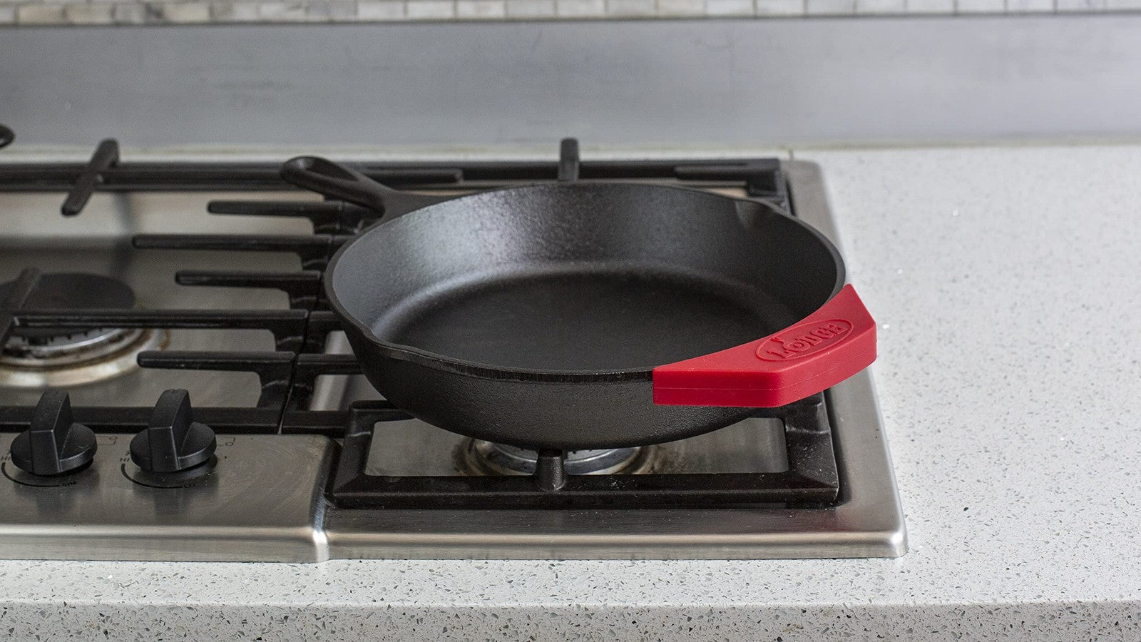 Heat Resistant Silicone Handle Holder - Lodge, Red, 450°F, Dishwasher Safe