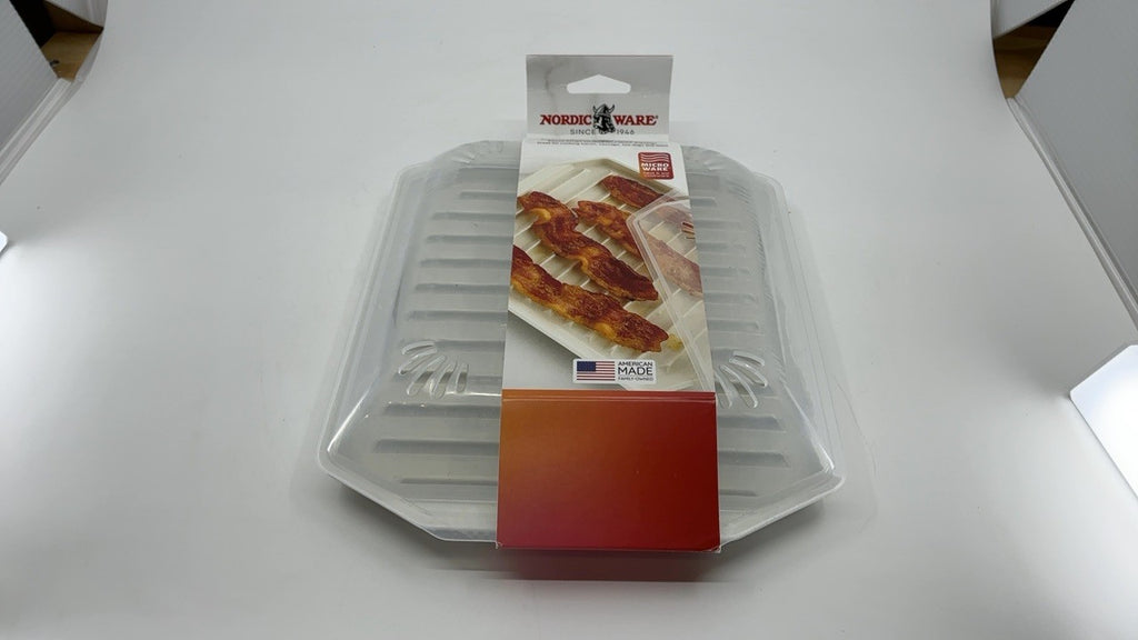 Nordic Ware Bacon Rack with Lid, 10.25x8x2 Inches