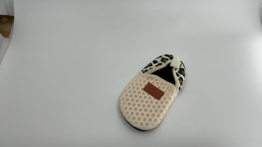 7-8 Toddler Water Shoes Slip On Beige Aqua Socks for Beach & Walking