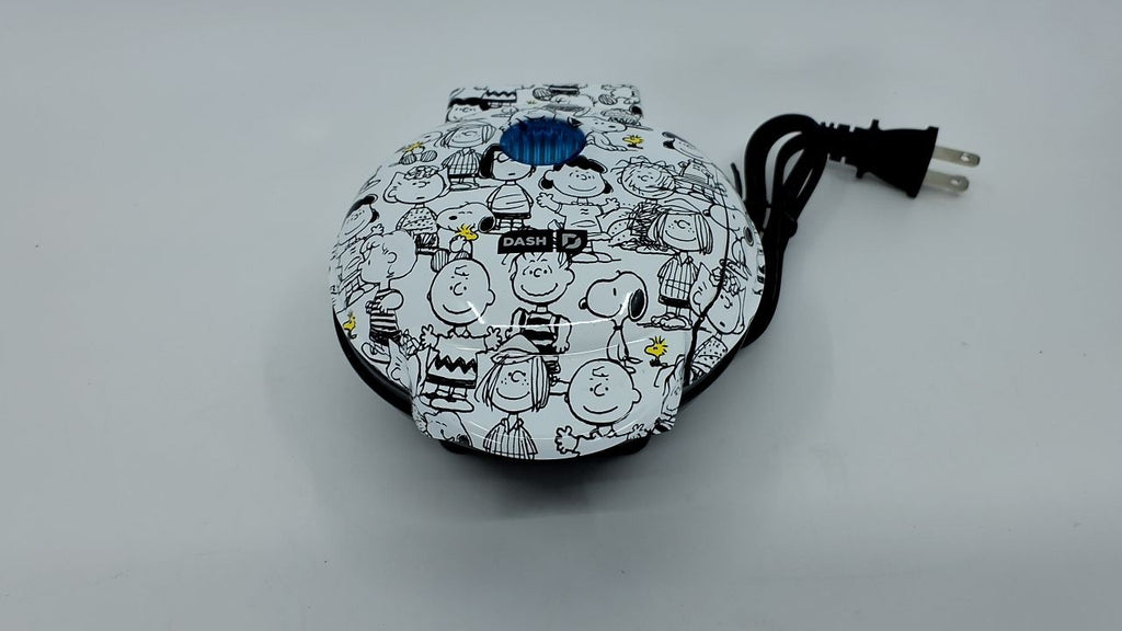 Peanuts x Dash Mini Waffle Maker