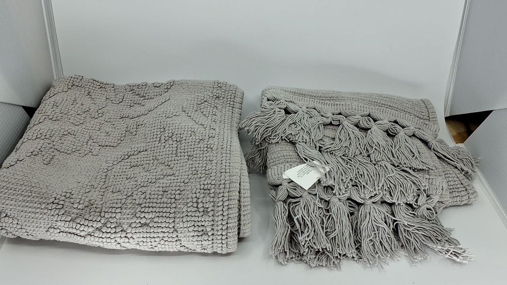 Ricardo Bath Mats Set, 100% Cotton, Light Gray, Woven Fringe Design