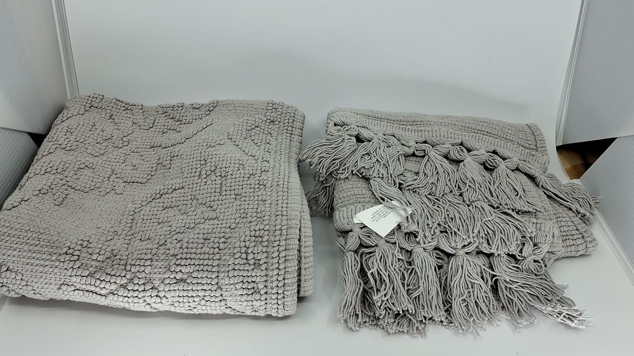 Ricardo Bath Mats Set, 100% Cotton, Light Gray, Woven Fringe Design
