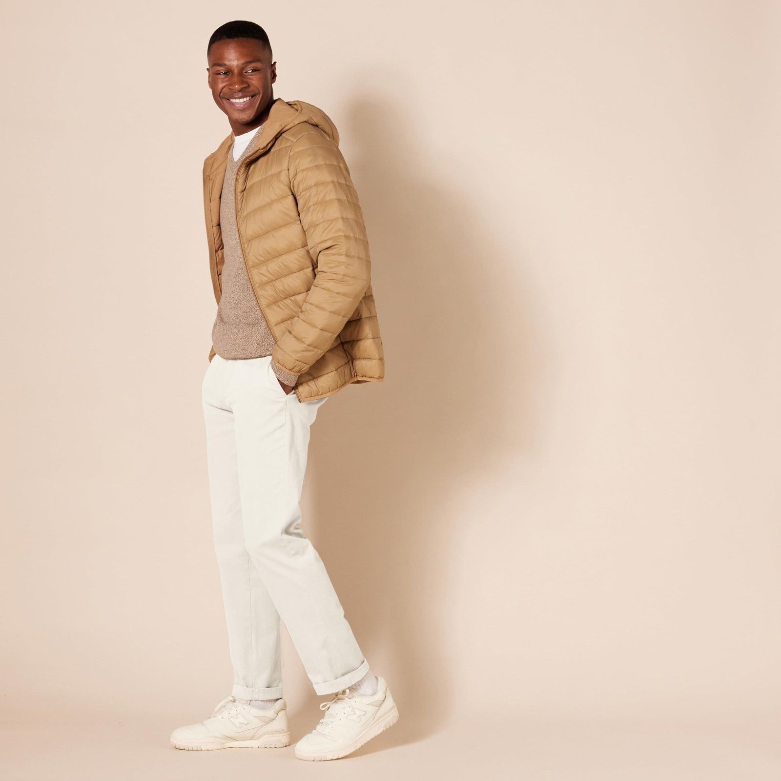 Amazon Essentials Men's Slim-Fit Casual Stretch Chino Pant, Stone, 32W x 31L