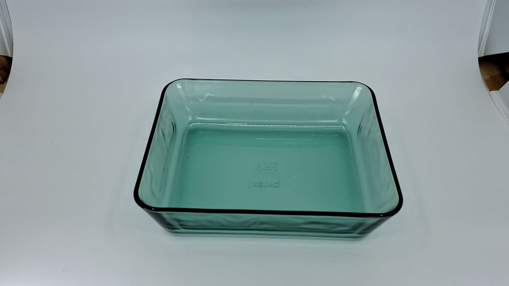 Pyrex 8"x8" Tinted Glass Casserole Pan w/ BPA-Free Lid, Aqua