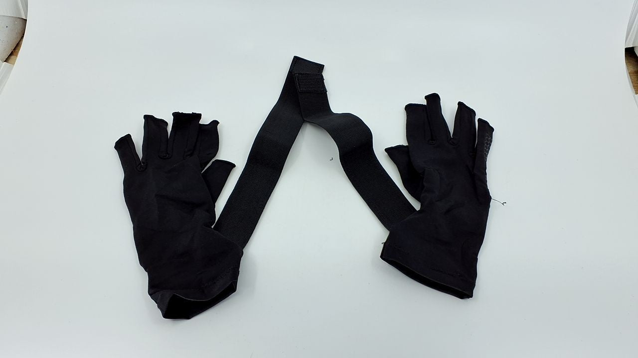 Copper Fit ICE Compression Gloves Infused with Menthol, Black, Small/Medium