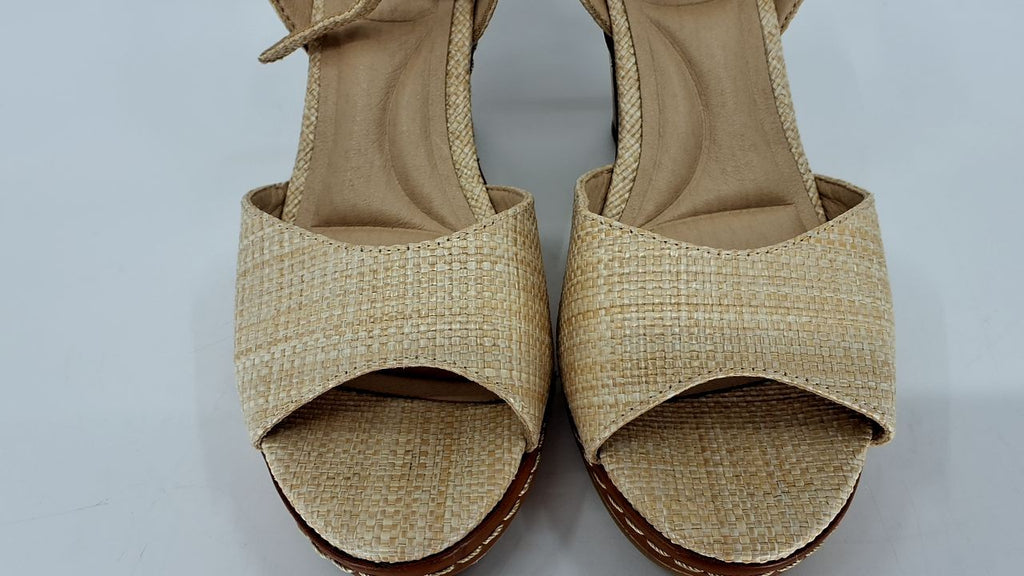 CL by Laundry Women's Beaming Cloud Patent Wedge Sandal, Natural, 7.5