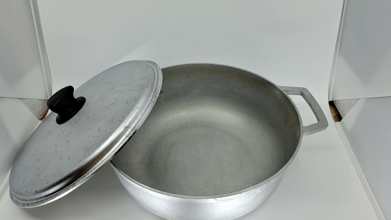 IMUSA 7.5Qt Silver Caldero w/ Lid - Traditional Colombian Cookware