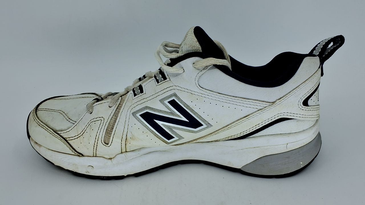 New Balance Men's 608 V5 Casual Comfort Cross Trainer, White/Navy, 9