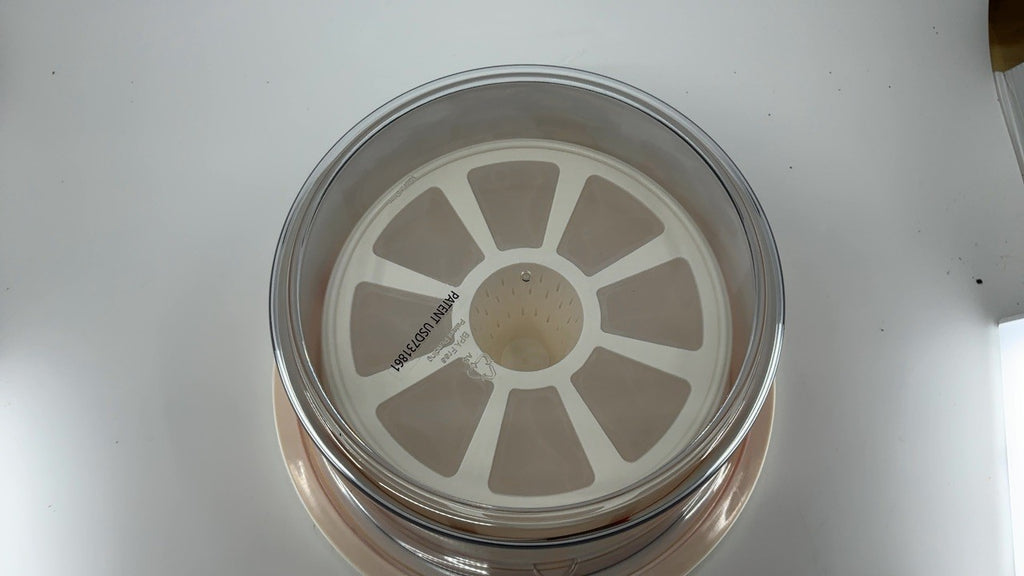 Euro Cuisine Greek Yogurt Maker 2 Quart Patented Strainer White