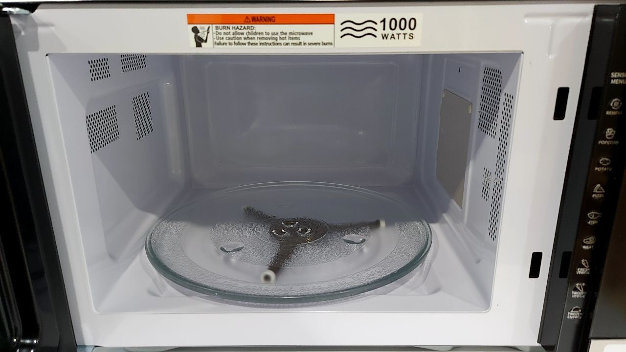 Hamilton Beach 1.1 Cu Ft Countertop Microwave Oven in Stainless