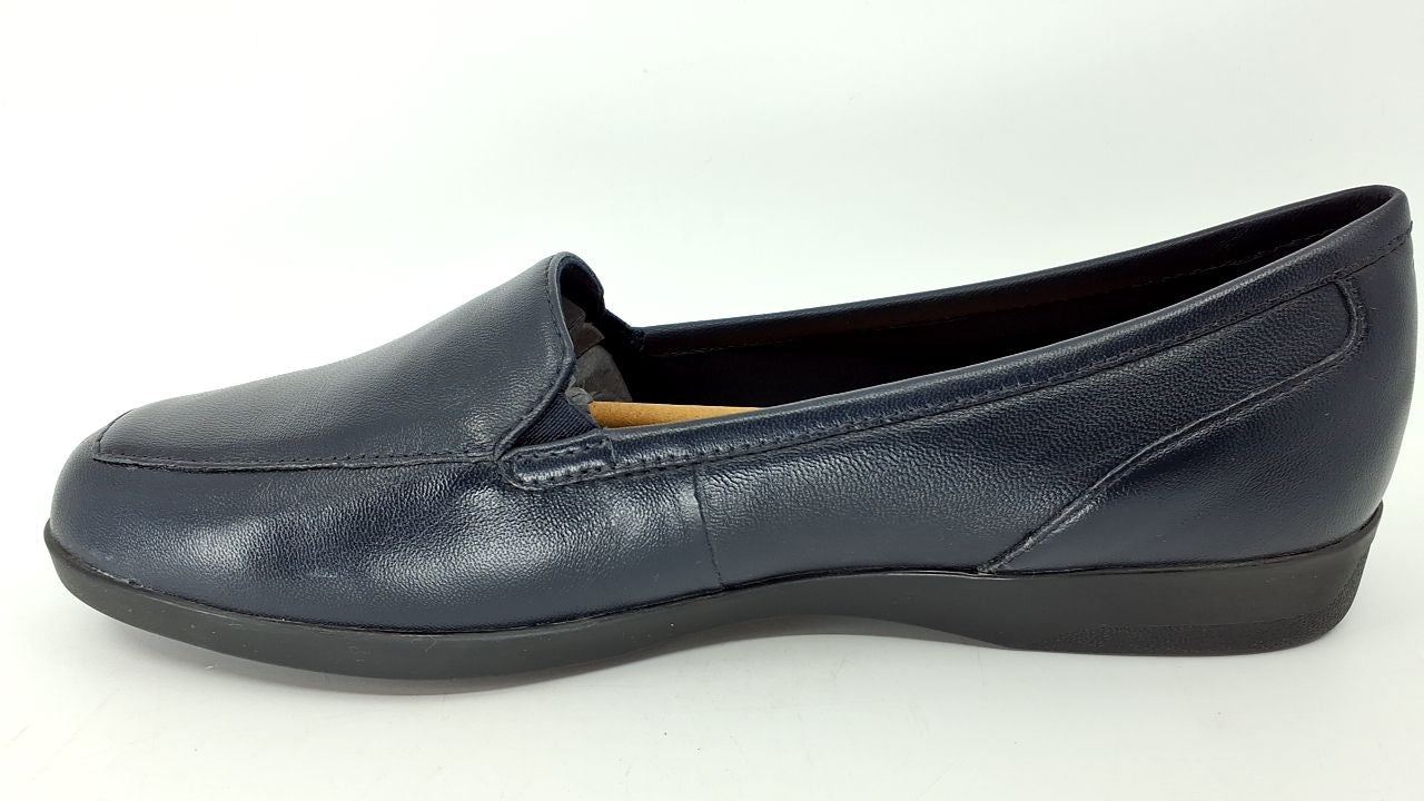 Easy Spirit Women's Devitt Loafer, Navy, 9 Wide
