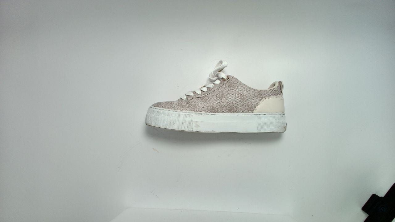 Guess Women's GENZA Sneaker, Dove 150, 8M