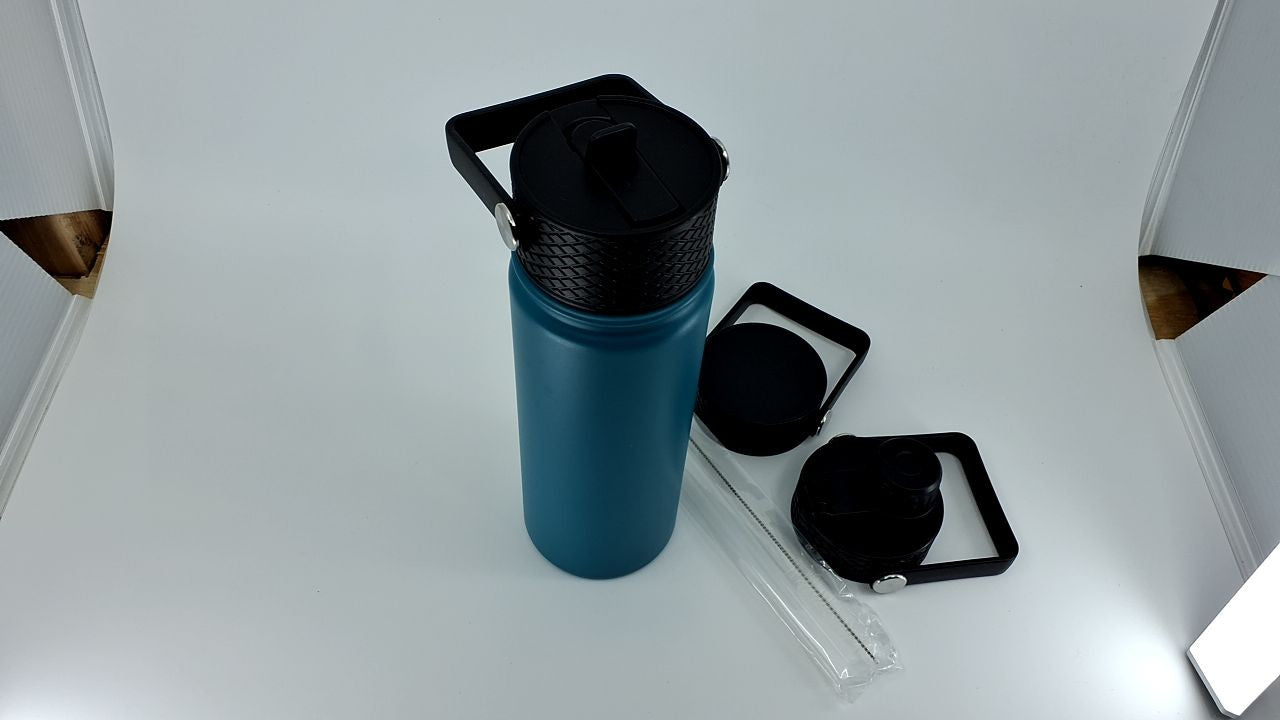 18 Oz Insulated Water Bottle Stainless Steel Light Blue w/ 3 Lids