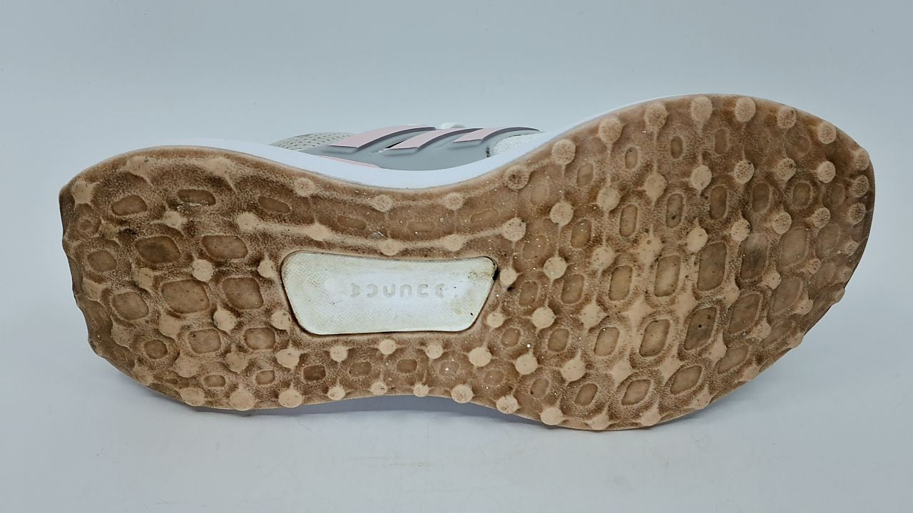 adidas Women's UBounce DNA Sneaker, White/Clear Pink/Silver Metallic, 6