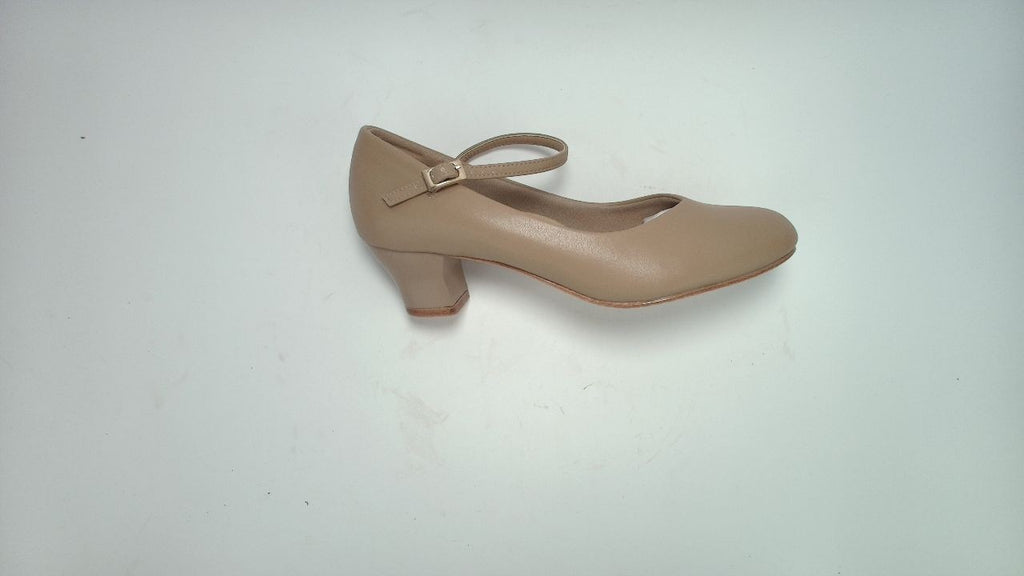 Capezio Women's Cassie Jr. Character Shoe, Caramel, 6M