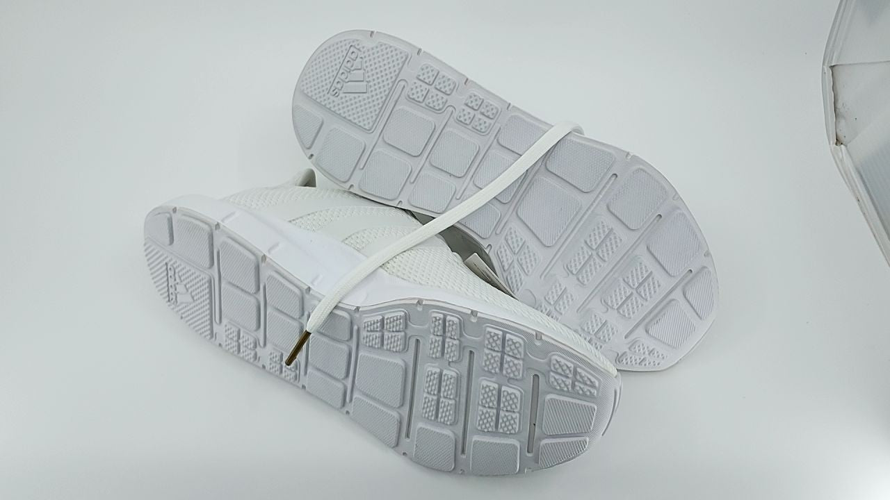 adidas Womens Swift Run White/White/Gold Metallic 8