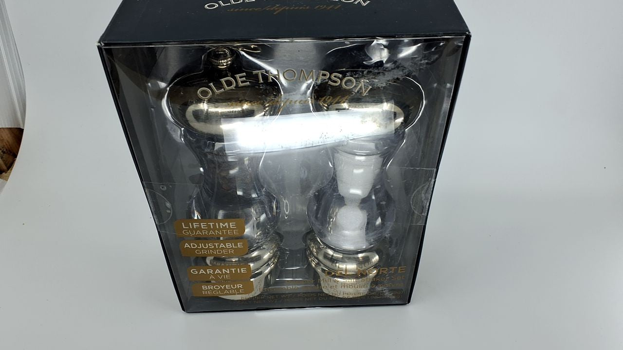 Olde Thompson Del Norte Peppermill and Salt Shaker Set