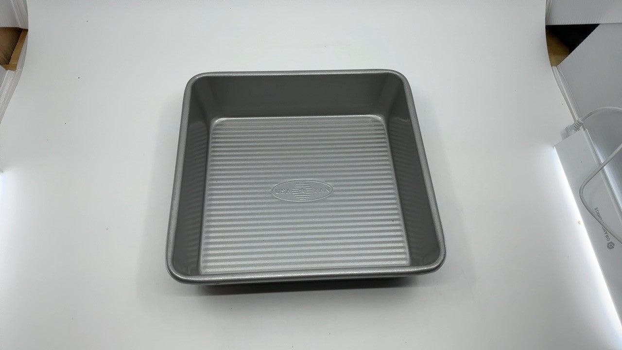 USA Pan Bakeware Seamless Nonstick Square Baking Pan, 8 x 8 x 2