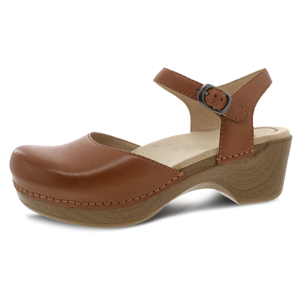 Dansko Sam Stylish Closed-Toe Sandal for Women - Lightweight with Added Arch Support - Durable PU Outsole for Long-Lasting Wear and Comfort Camel 8.5-9 M US - Image 1