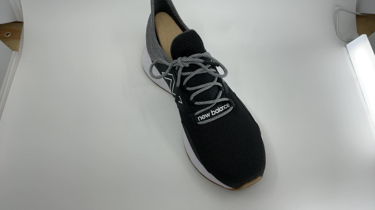 New Balance Women's Fresh Foam Roav V1 Sneaker, Black/Light Aluminum, 11 - Image 1
