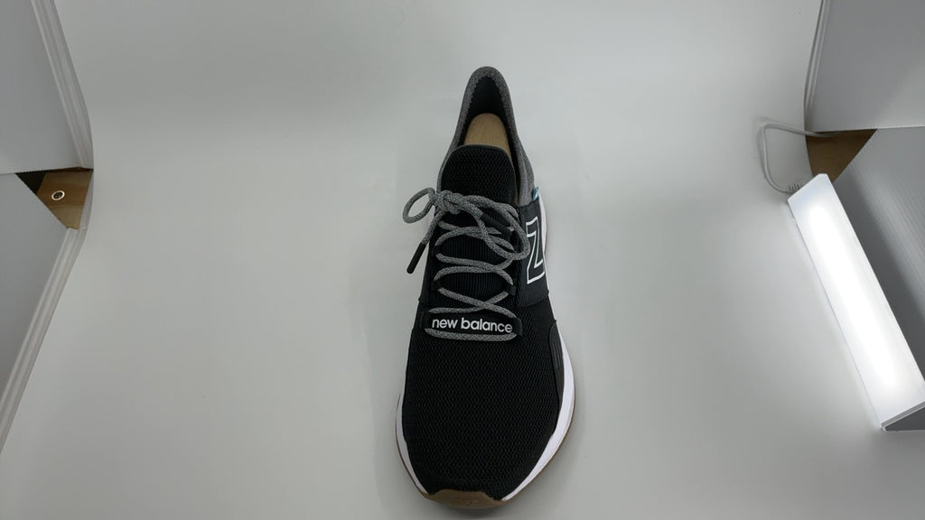 New Balance Women's Fresh Foam Roav V1 Sneaker, Black/Light Aluminum, 11 - Image 3