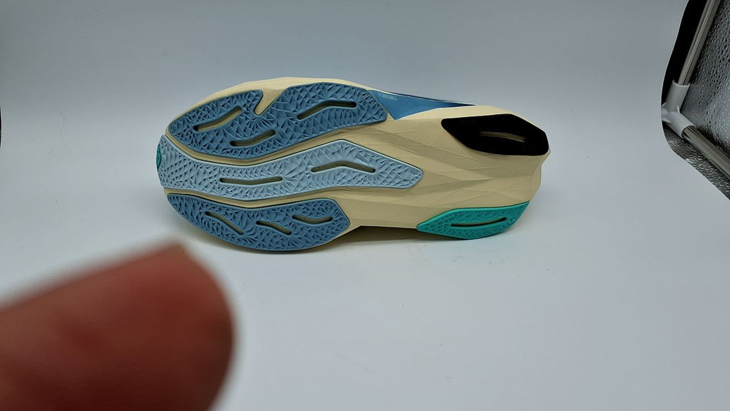 Women's New Balance FuelCell Rebel v4 - Image 4