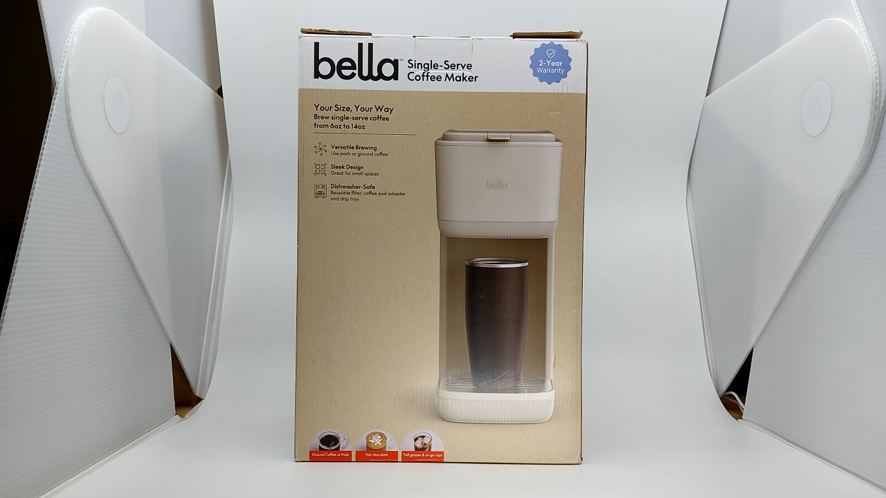 BELLA Single Serve Coffee Maker, K Cup & Coffee Ground Compatible with Removable, Adjustable Drip Tray, Auto Shutoff & Reusable Dishwasher Safe Accessories, Brews 6oz to 14oz, 1000 Watt, Oatmilk - Image 2