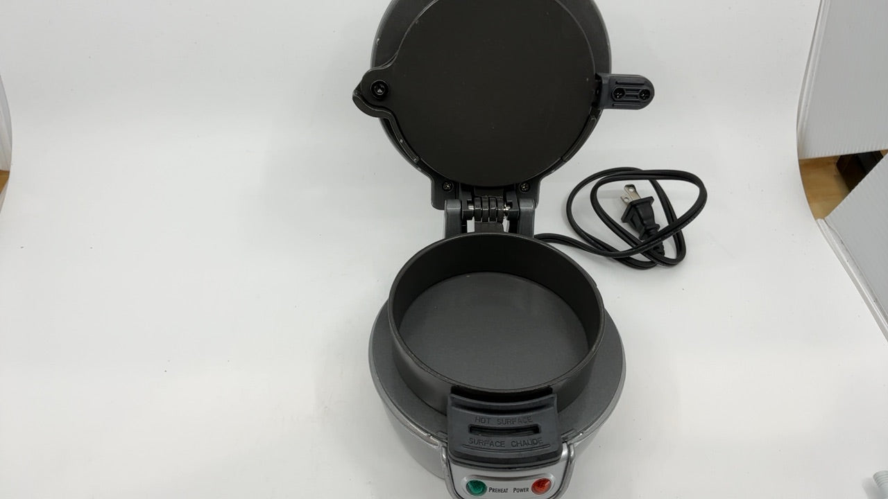 Hamilton Beach Breakfast Sandwich Maker with Egg Cooker Ring, Customize Ingredients, Perfect for English Muffins, Croissants, Mini Waffles, Perfect White Elephant Gifts, Silver (25475) - Image 9