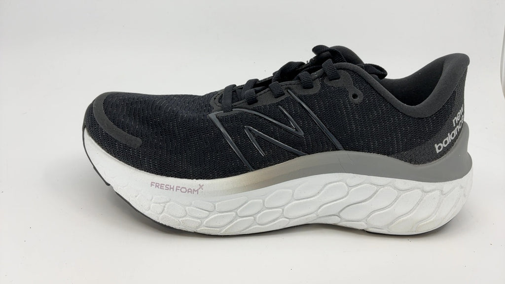 New Balance Women's Fresh Foam X Kaiha Road V1 Running Shoe, Black/Phantom/Silver Metallic, 6.5 - Image 2