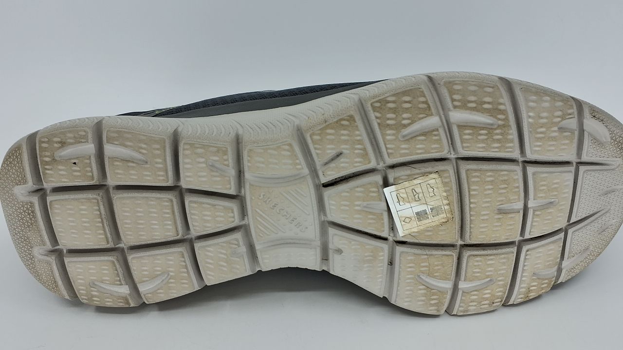 Skechers Men's Summits Hight Range Slip-in Sneaker Charcoal - Image 4