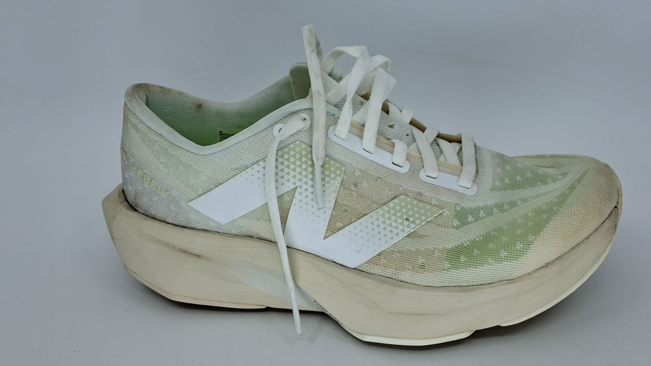 New Balance Women's FuelCell Rebel V4 Running Shoe, White/Linen/Sea Salt, 8 - Image 2
