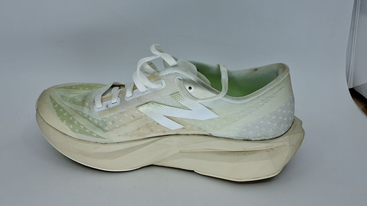 New Balance Women's FuelCell Rebel V4 Running Shoe, White/Linen/Sea Salt, 8 - Image 3