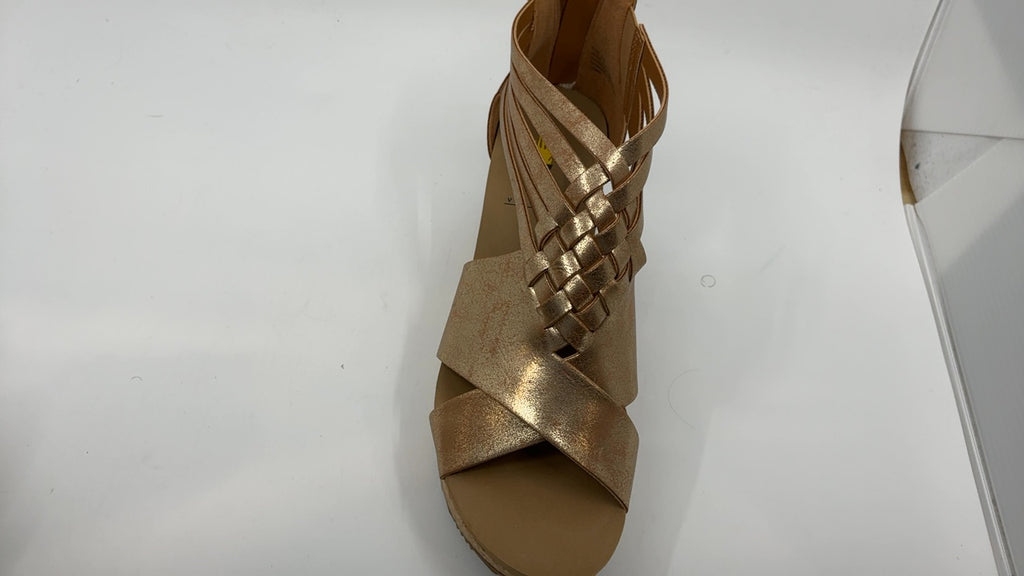 VOLATILE Women's Midsummer Wedge Sandal, Gold, 7 - Image 3
