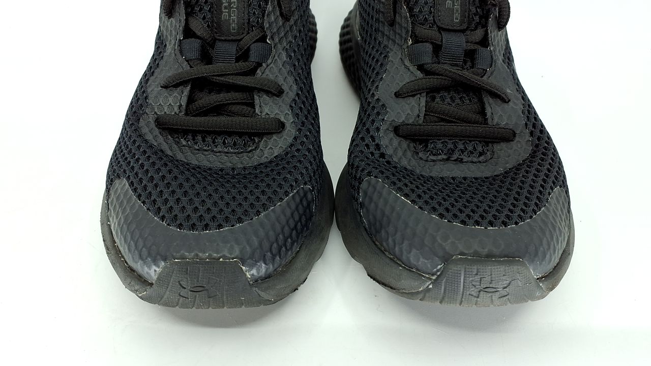 Under Armour Boys' Grade School Assert 10, (002) Black/Black/Black, 4, US - Image 9