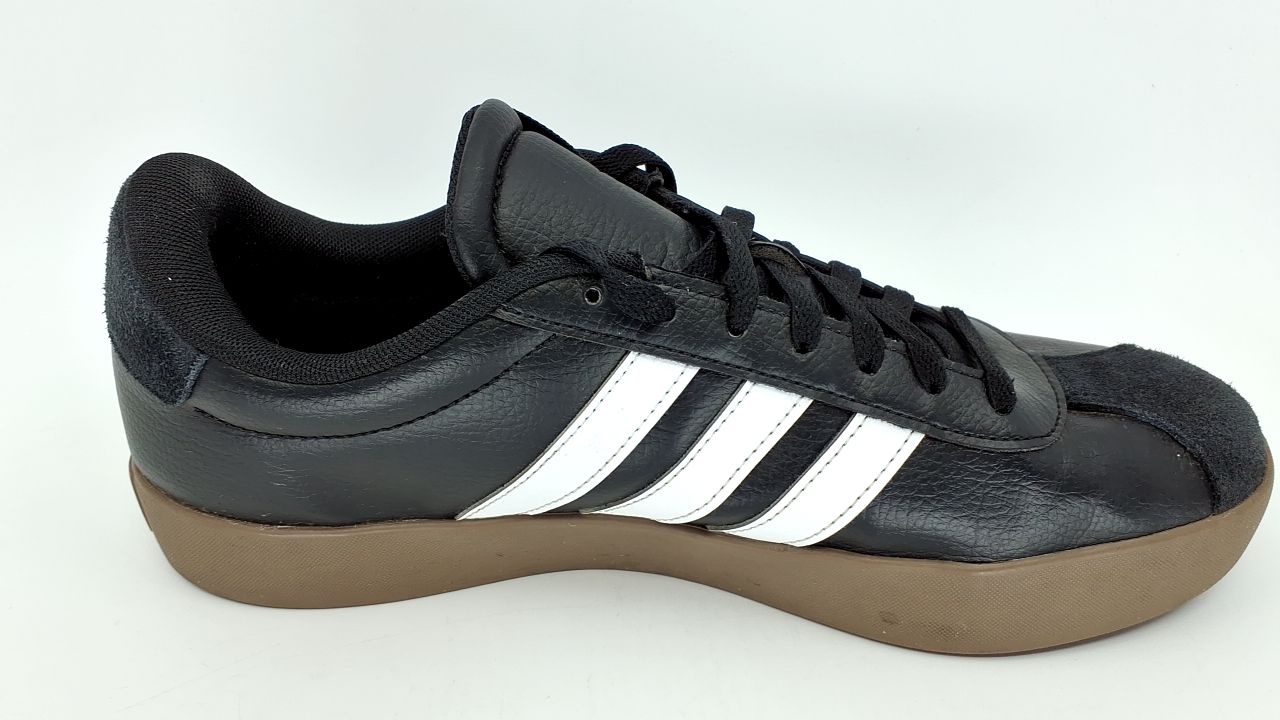 adidas Unisex-Adult Samba Indoor, Black/White/Vivid Red, 10