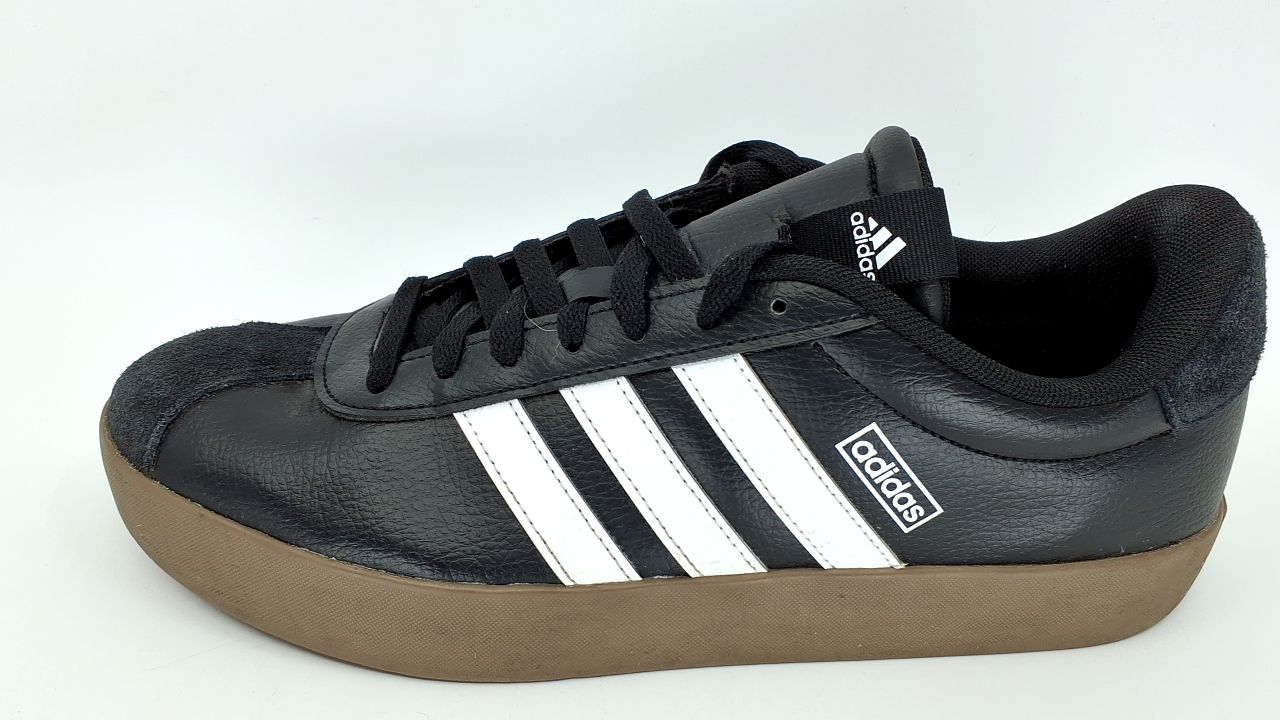 adidas Unisex-Adult Samba Indoor, Black/White/Vivid Red, 10