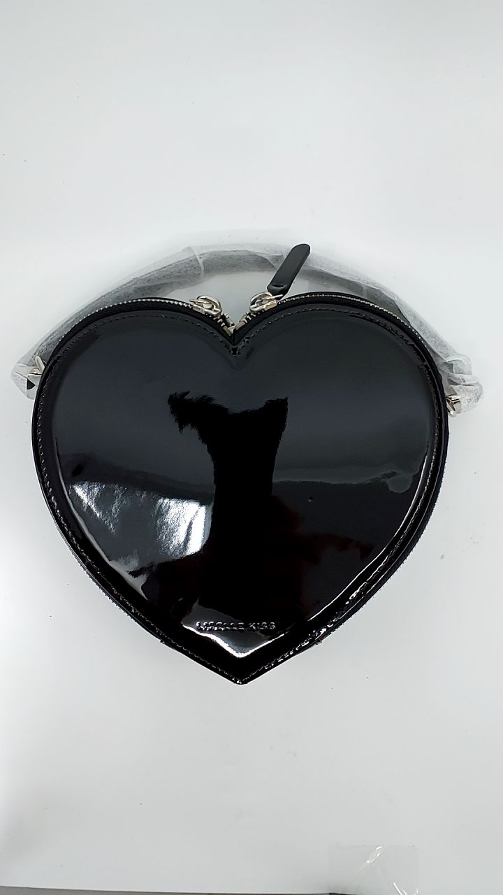 Liselle Kiss Harley Heart Top Handle Crossbody Bag, Black Glossy - Image 6