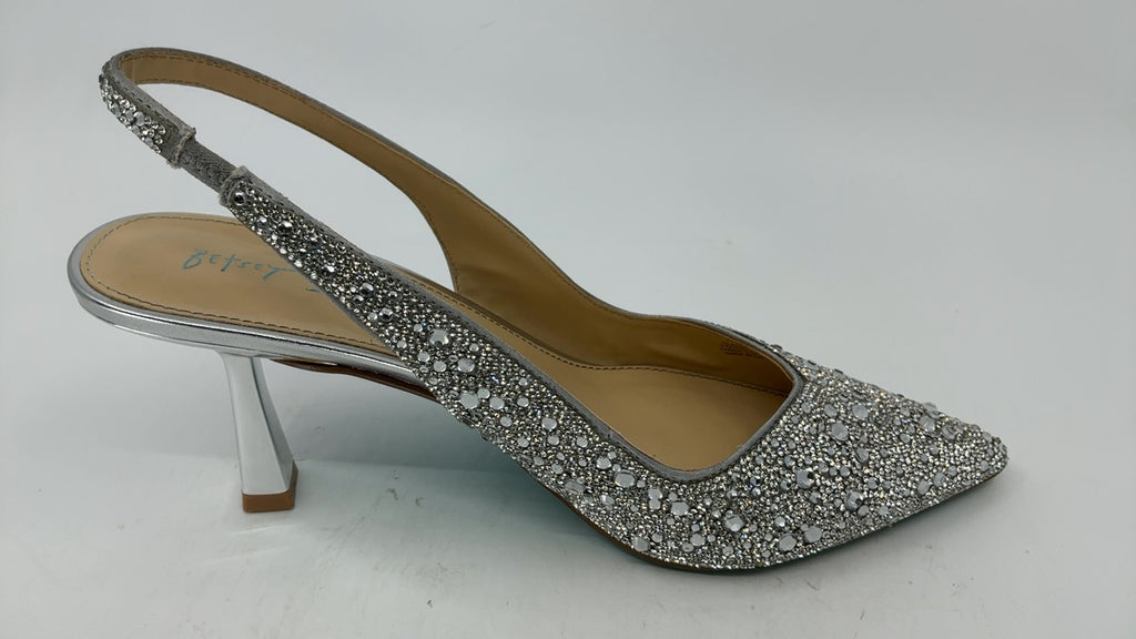 Betsey Johnson Women's Clark Pump, Silver, 9.5 - Image 3