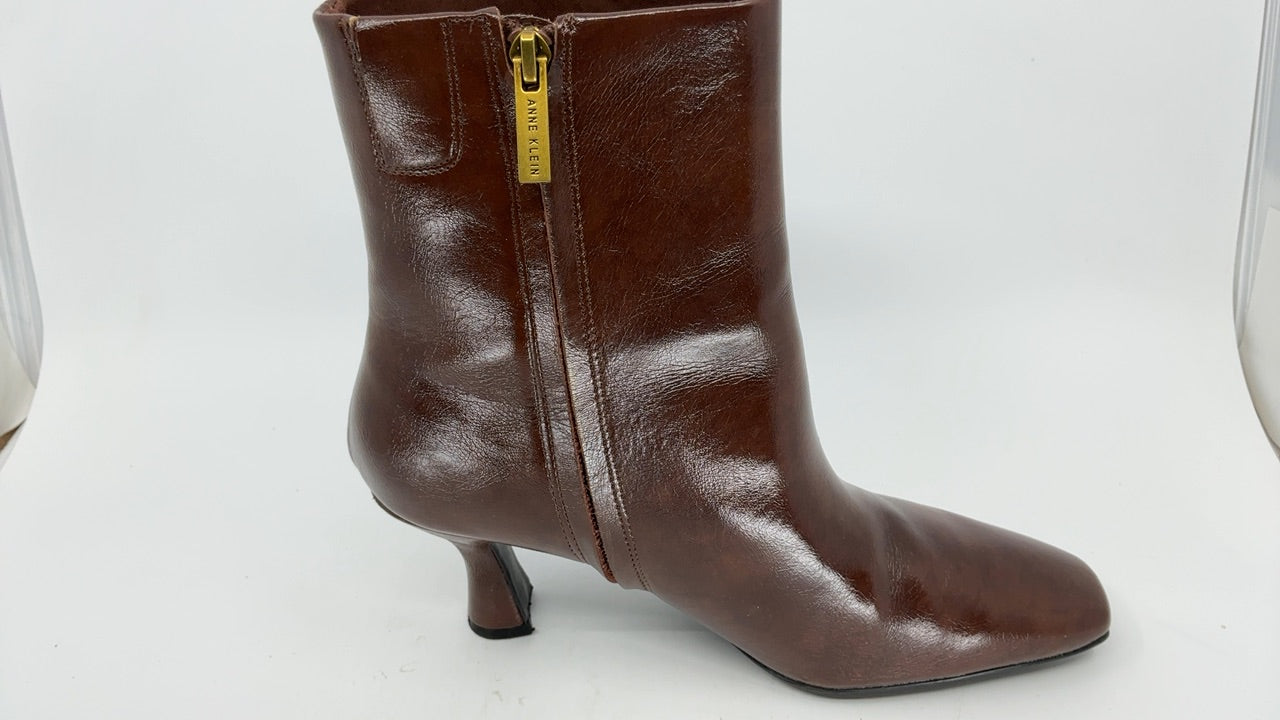 Anne Klein Women's Pablo Ankle Boot, Cognac, 9 M - Image 3