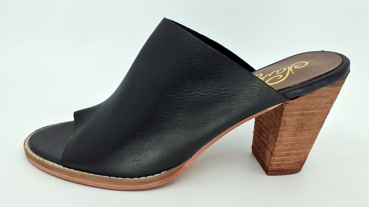 Hallie Heeled Sandal in Black