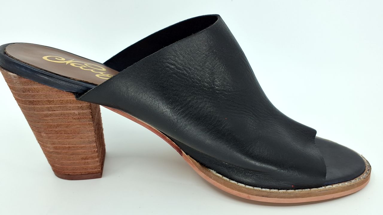 Hallie Heeled Sandal in Black