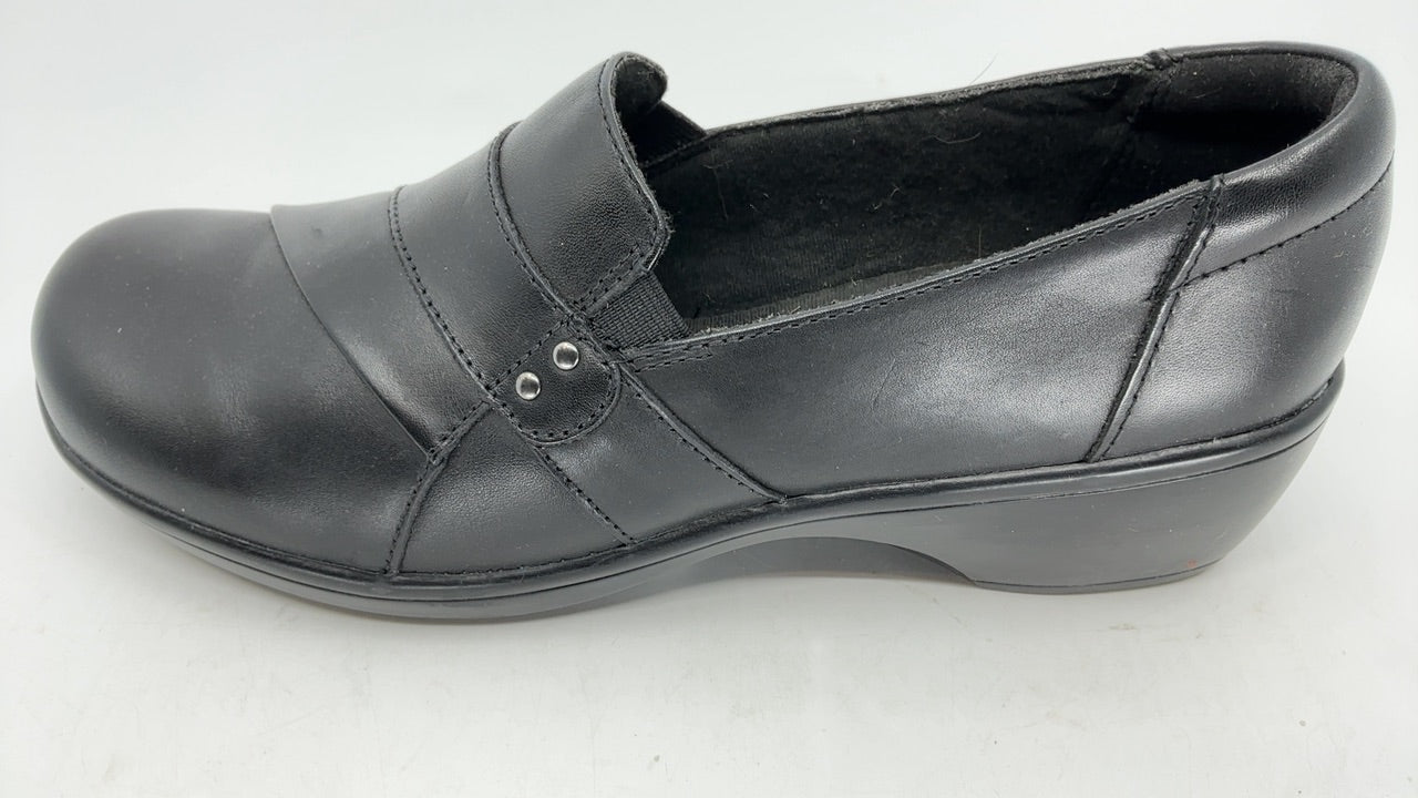 Clarks womens May Marigold Slip On Loafer, Black Leather, 9.5 US - Image 2